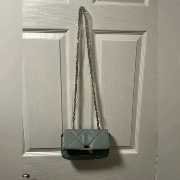 New Dusty Blue Rectangular Quilted Chain Strap Clasp Bag - Picture 6 of 8
